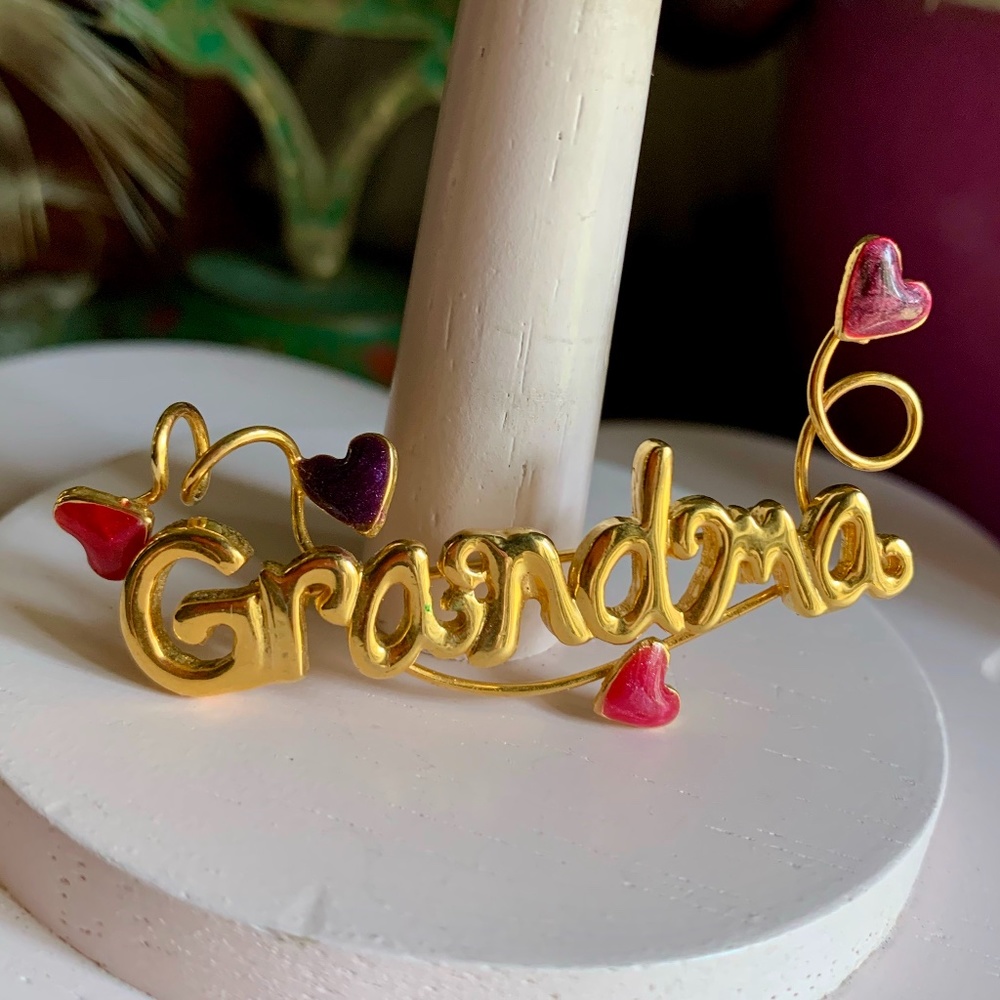 Vintage Grandma Enameled Hearts Goldtone Pin NWOT